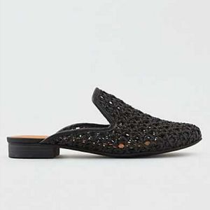American Eagle Outfitters AEO Mule silhouette